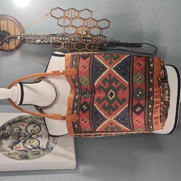 Southwestern Boho Leather Bucket Bag - Picture 6 of 6